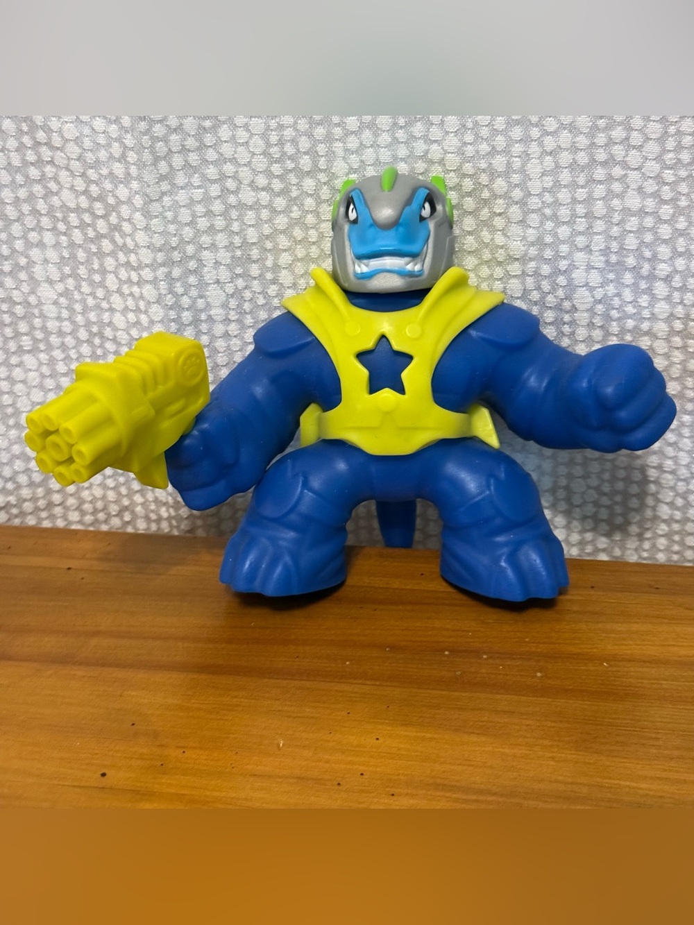 Heroes of Goo Jit Zu Galaxy Blast: Tyro Action Figure W/ Water blaster